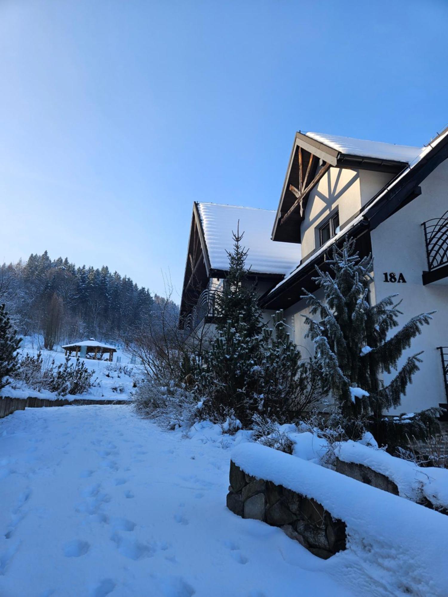 シュツァブニツァ Otulina Park Bed & Breakfast エクステリア 写真